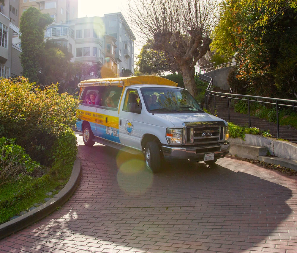 Dylan's Tours exclusive Lombard Street access experience